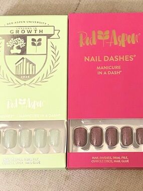 Red Aspen Nail Dashes Press-On Set - Mint Green & Maroon